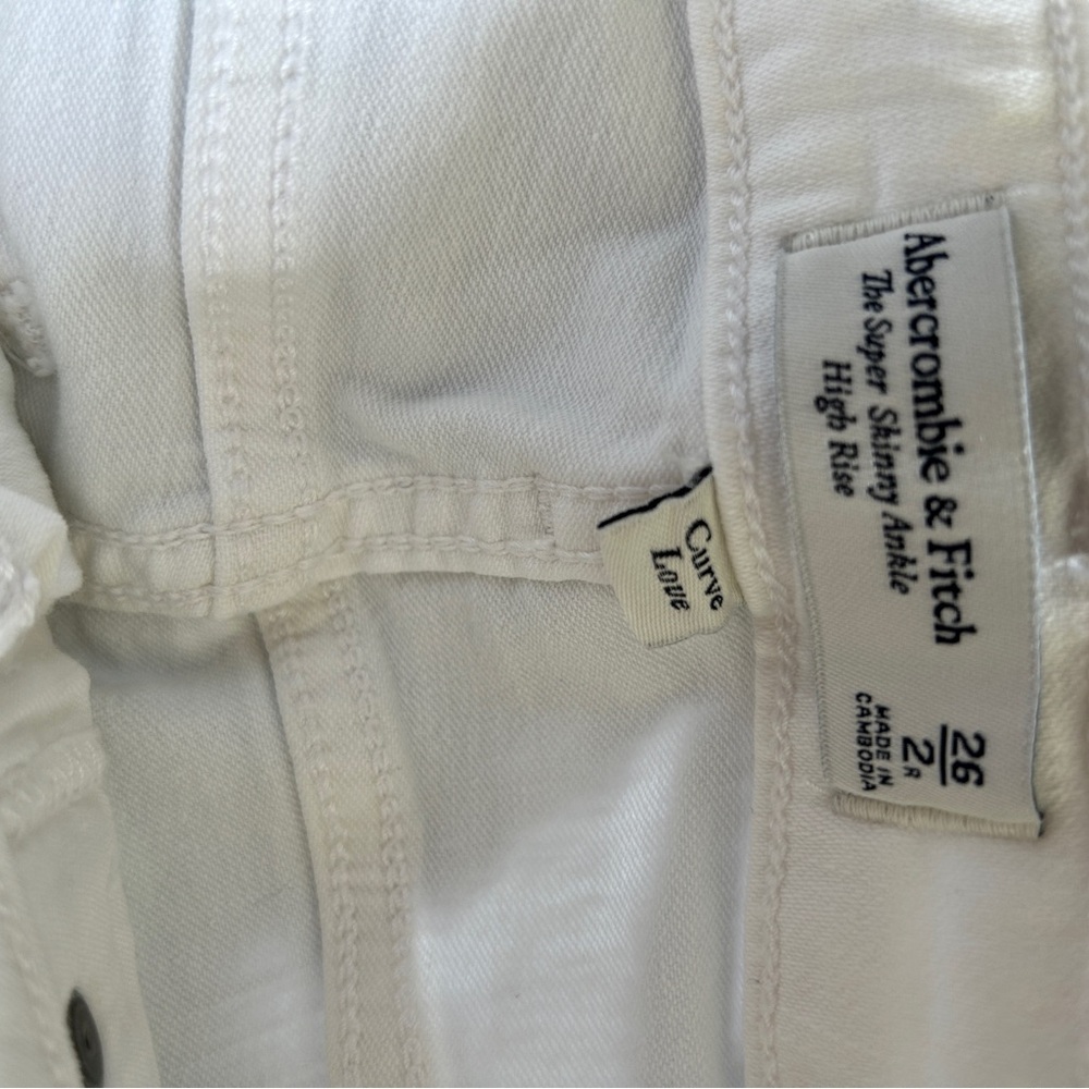 NWOT Abercrombie White Jeans Size 26 - Picture 4 of 4